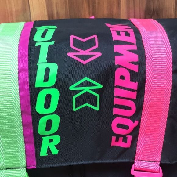 NEW Chenson Black Backpack - Picture 2 of 7